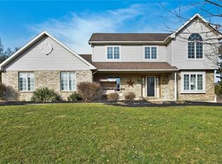 1111 Wellington Cir, Laurys Station, PA 18059