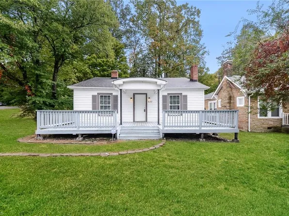 633 Wesley Dr, High Point, NC 27260