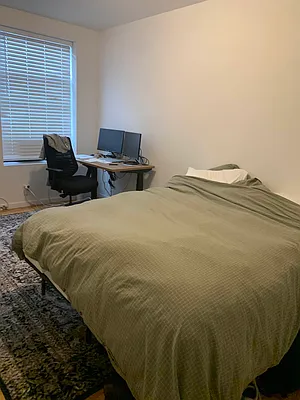Rented by M.Grossman R.E. Management | media 24