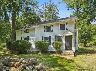 101 Dreahook Rd, Lebanon, NJ 08833