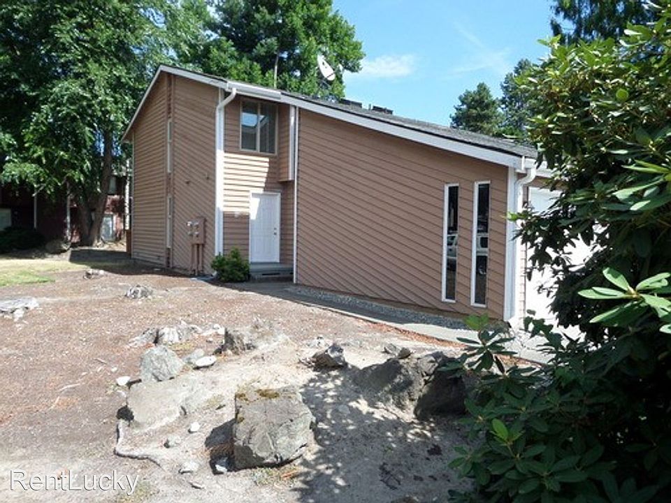 1st image of 991 26th St NE #8728284