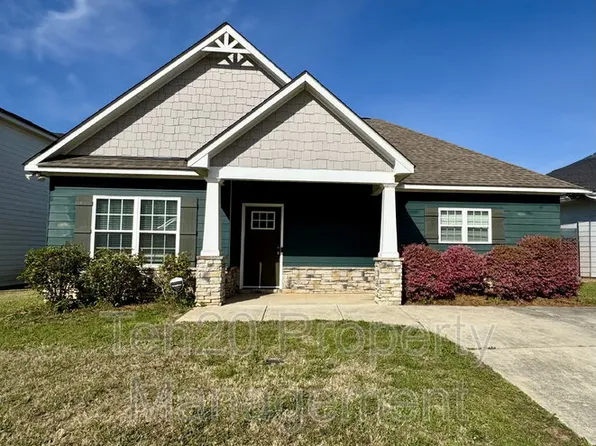 16 Vineyard Dr, Phenix City, AL 36869