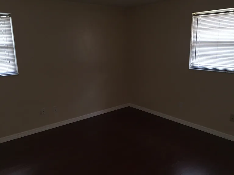 247 Oakwood Dr — Photo 7