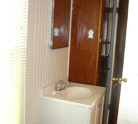 5th image of 56 Sheridan St