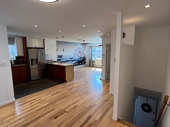 3rd image of 2946 Tiemann Ave