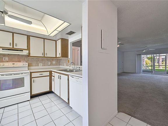 4th image of 7074 Nantucket Cir #2