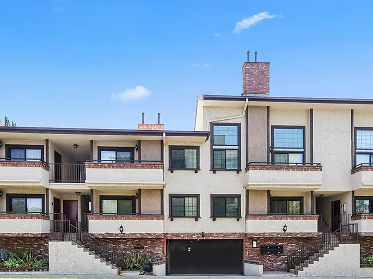 2250 S Beverly Glen Blvd #102 — Photo 15