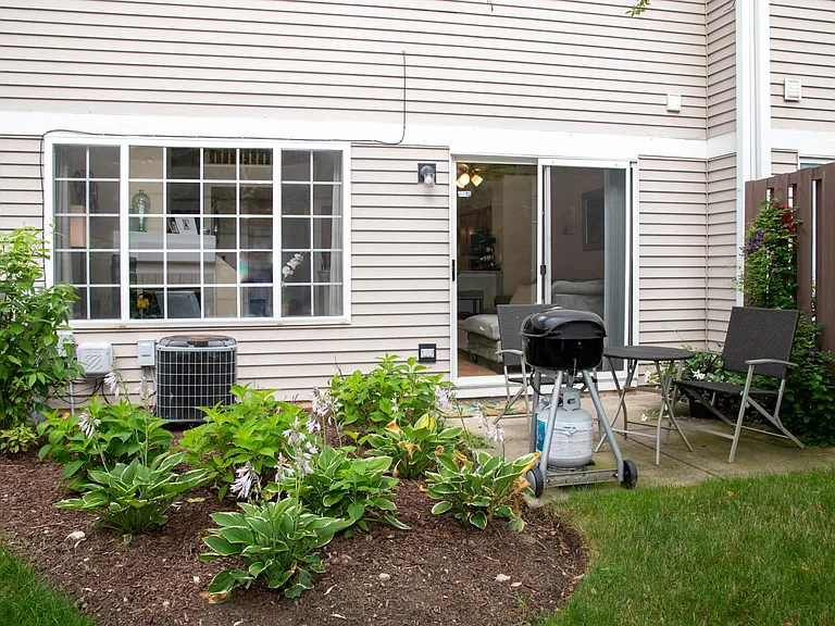 141 Concord Ln — Photo 21