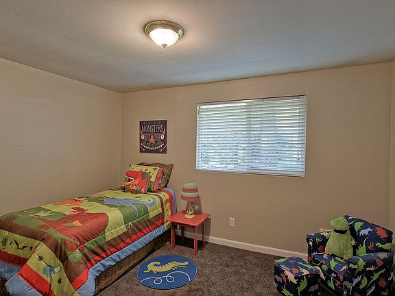 5th image of 17640 197th Ave NE