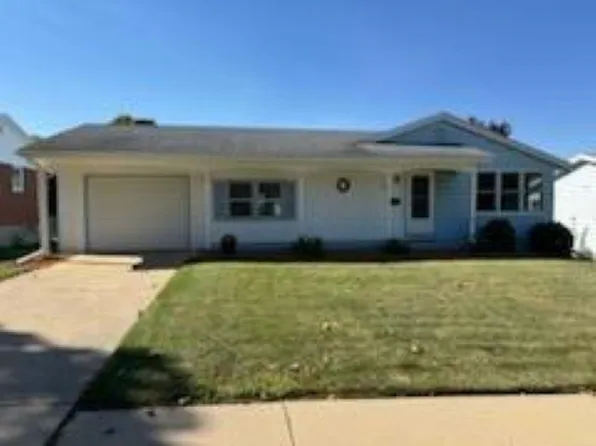 222 N Park Blvd, Freeport, IL 61032