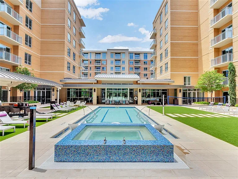 Preston Hollow Village — Photo 24