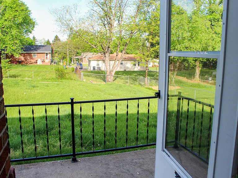 1609 Sangloe Pl — Photo 9
