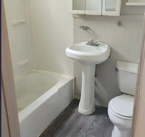 802 Western Ave — Photo 9