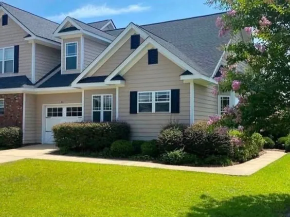 921 Kensington Park Rd, Fayetteville, NC 28311