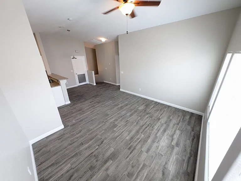 8708 Tomnitz Ave #101 — Photo 5