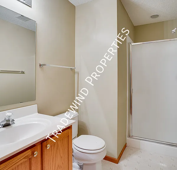 917 Lindsey Ln — Photo 23