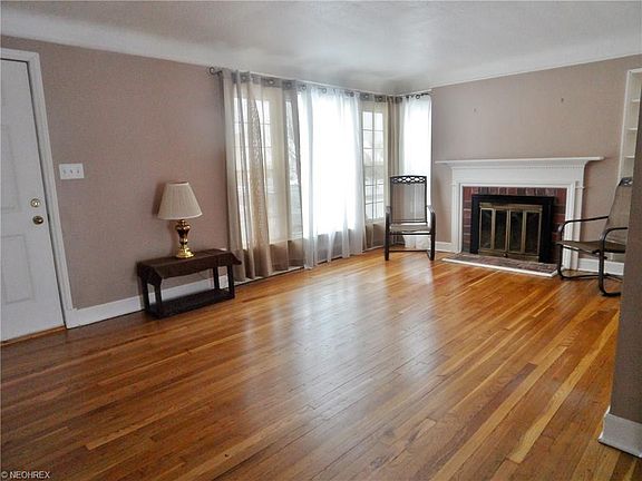 3rd image of 16124 Bardbury Ave
