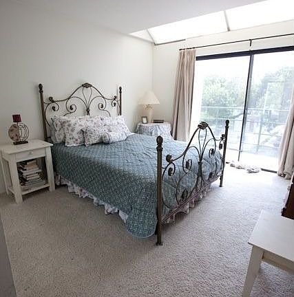 Second bedroom & balcony