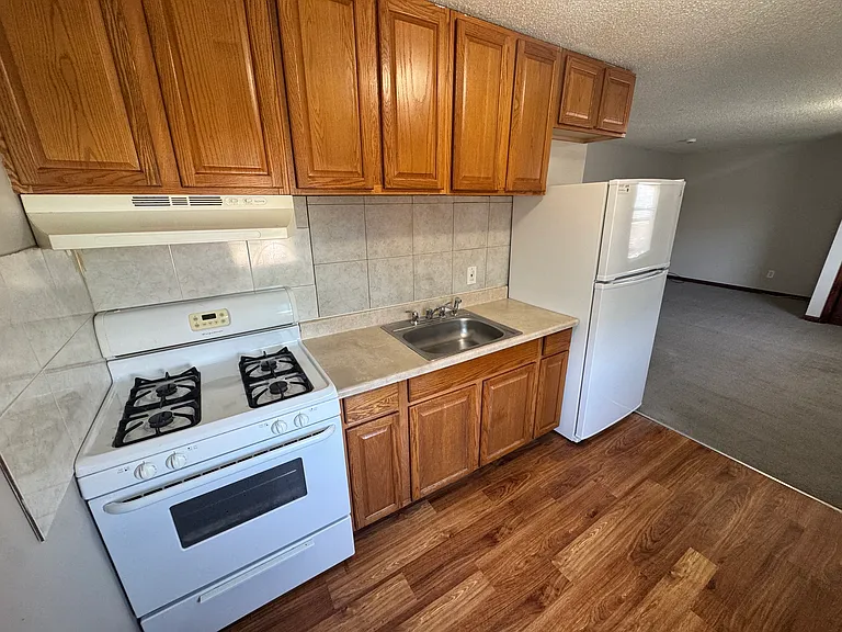 1311 Middlesex St #3R — Photo 1