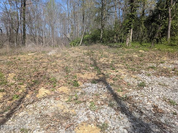 2nd image of 2147 Belt Rd