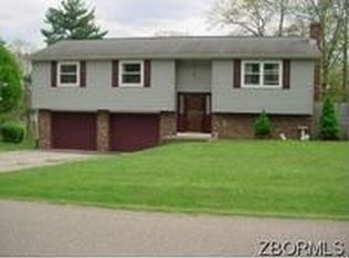1306 Ellen Dr, Zanesville, OH 43701