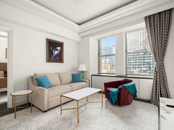 301 Park Avenue image 2 of 11