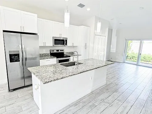 1562 W 26th Ct Photo 1