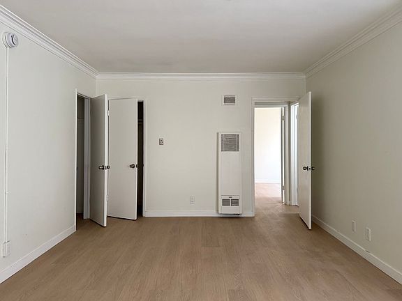 4th image of 815 S Wilton Pl #8