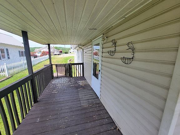 3rd image of 114 Firehouse Dr