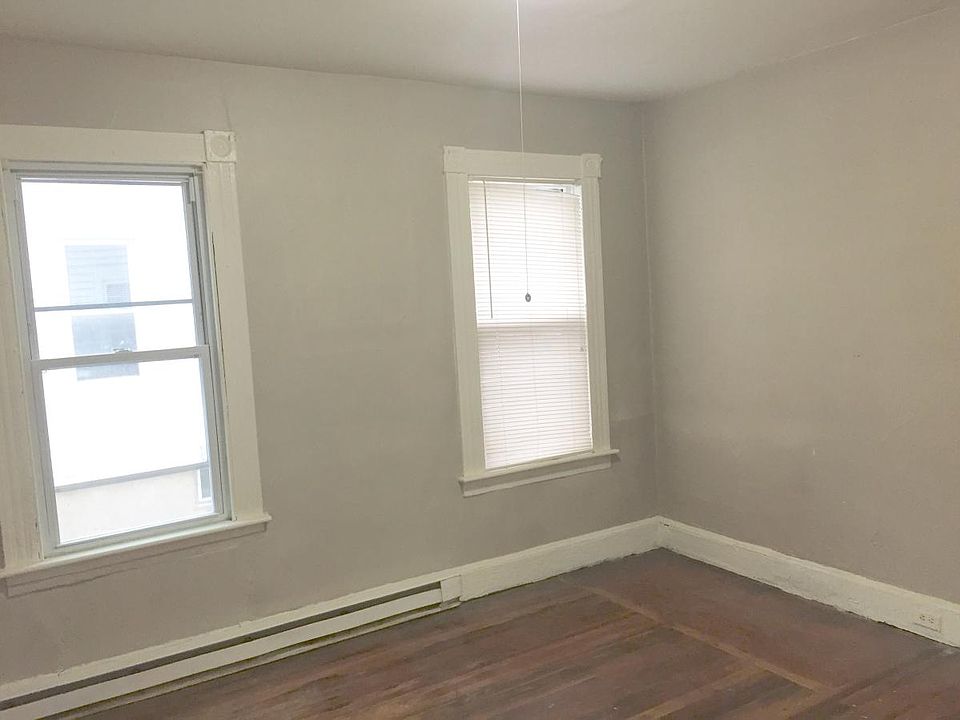 199 Alder St Waterbury CT Zillow