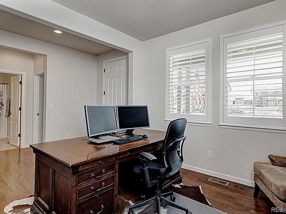 4th image of 5475 Harbor Town Dr