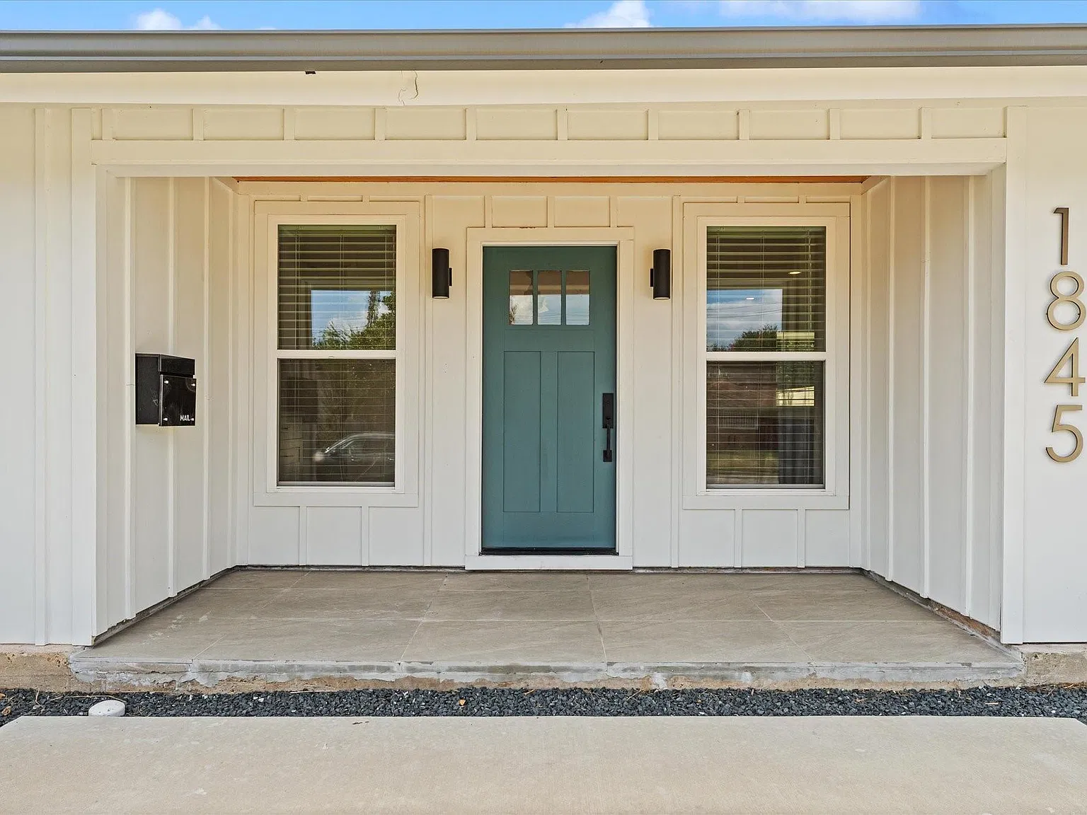 3 bed, 2.0 bath, 1148 sqft, $2,500 — Photo 4