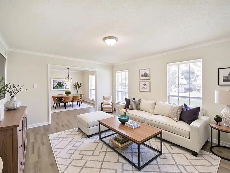 1011 Baltic Ln — Photo 17