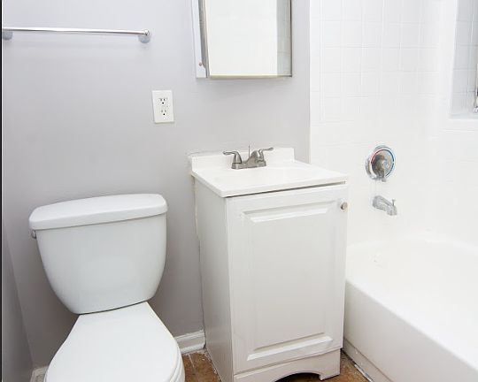 5th image of 234 N Pine Ave #Eb48ba2a4