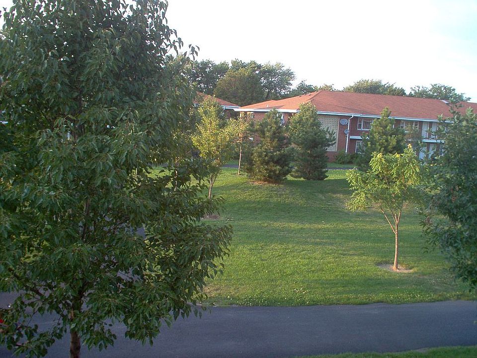 1st image of 145 Dover Dr APT 13