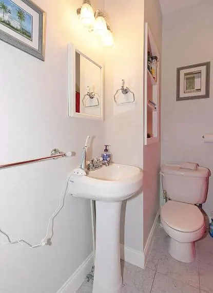 178 S Swan St #2 — Photo 16