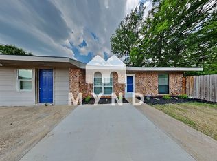 1701 S Cardinal St APT B, Ennis, TX 75119
