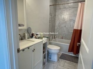 6 Beech St #2A, Cambridge, MA 02140