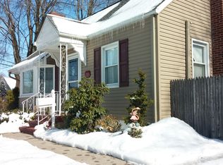 324 Woodland Ave, Middlesex, NJ 08846