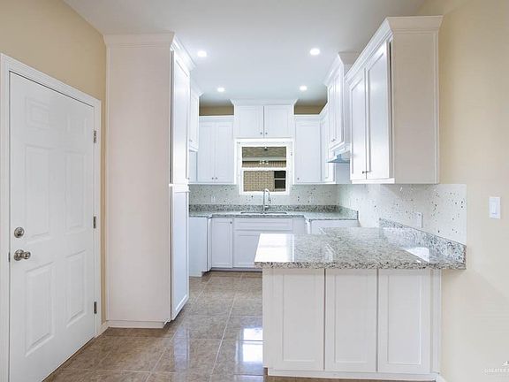 5th image of 1070 W Gem Ave