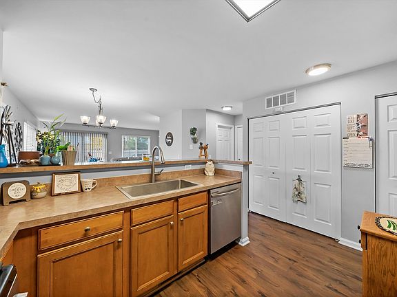 3rd image of 1512 Kettleson Dr