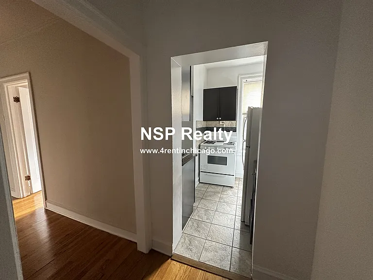 1365 W Estes Ave #1O — Photo 2