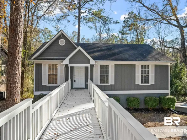 225 Rolling Hill Dr, Daphne, AL 36526