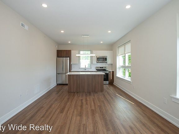 5th image of 4534-36 Spruce St #8708223