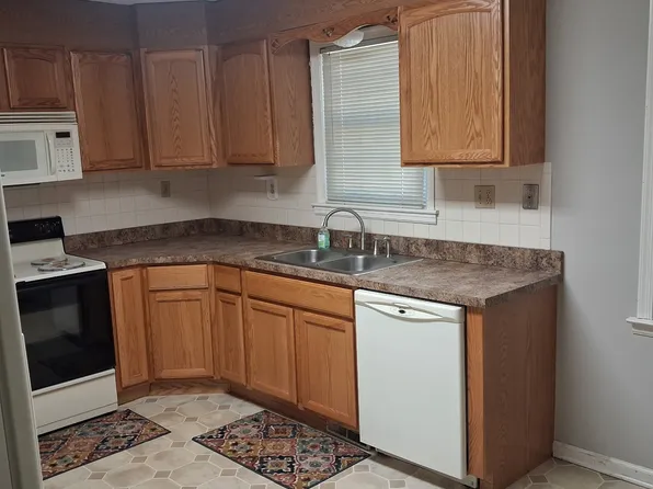 327 Dixie Airport Rd, Madison Heights, VA 24572