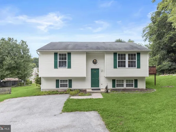 16 Ritters Ln, Owings Mills, MD 21117