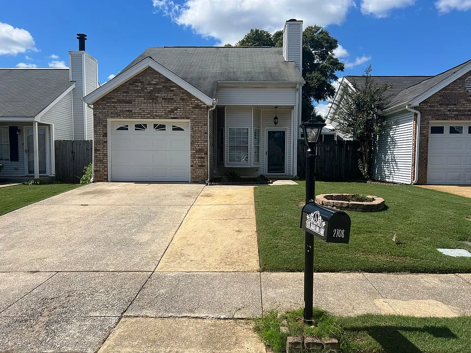 2708 Swallow Ln