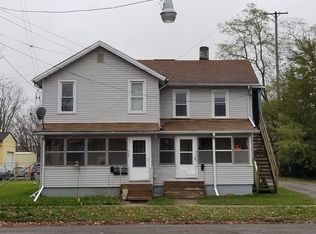426 Oak St APT 2, Jackson, MI 49201
