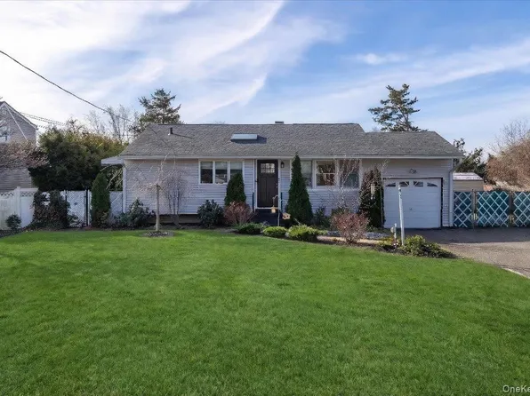 26 Eugene Drive, Kings Park, NY 11754