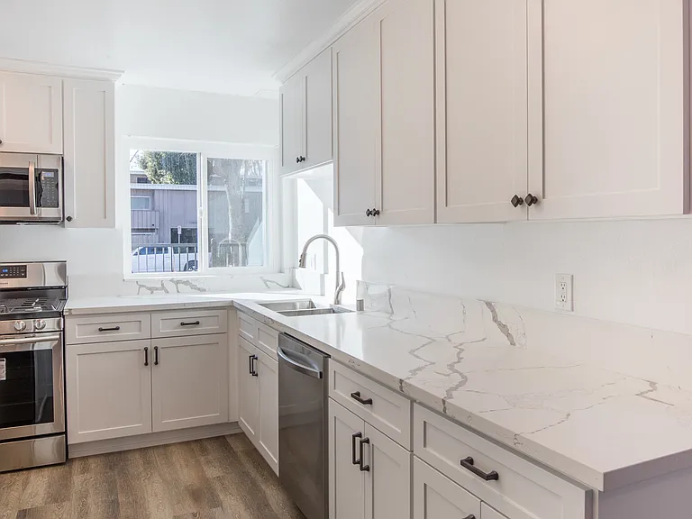 12659 Moorpark St — Photo 14
